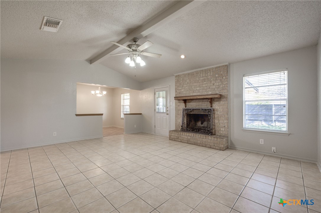 1703 Kingman Road Property Photo 2