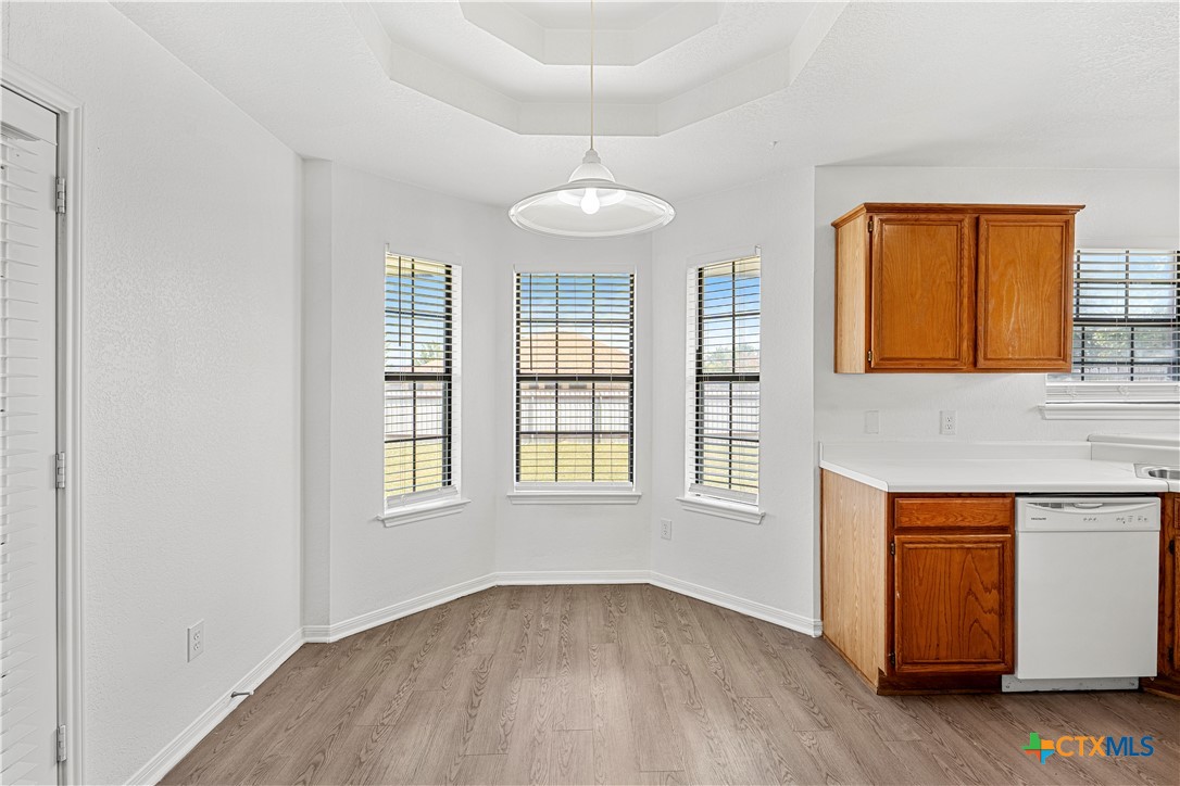 5104 James Loop Property Photo 9
