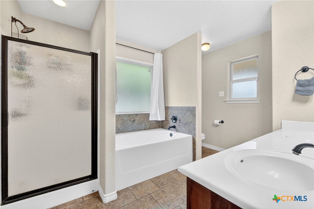 6005 Newcastle Drive Property Photo 19