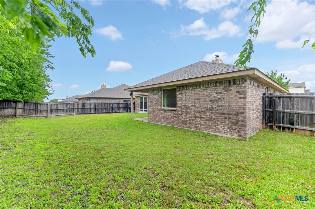 6005 Newcastle Drive Property Photo 22