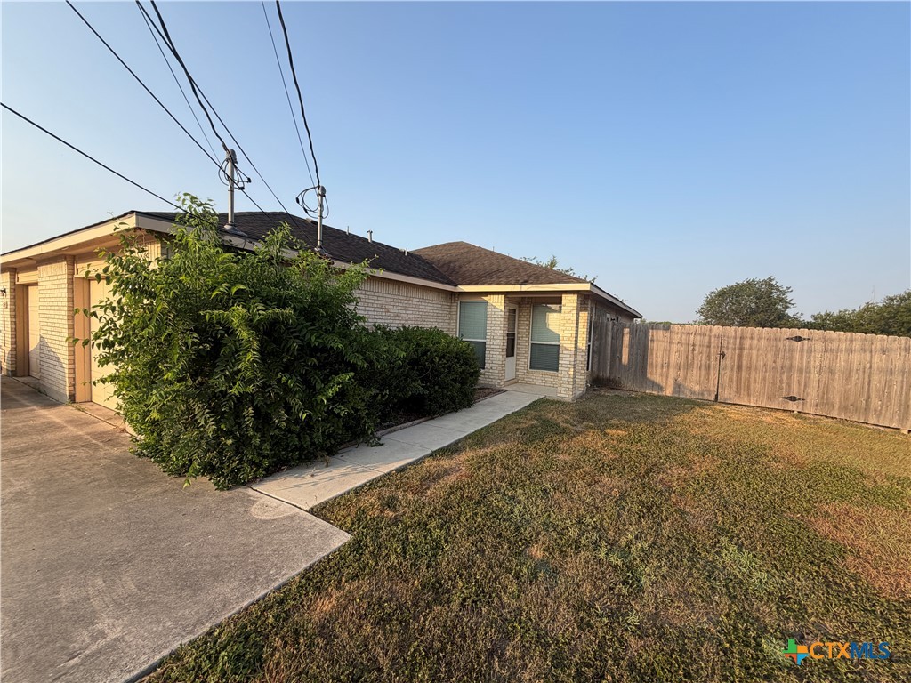 2752 Fm 1044 Property Photo 2