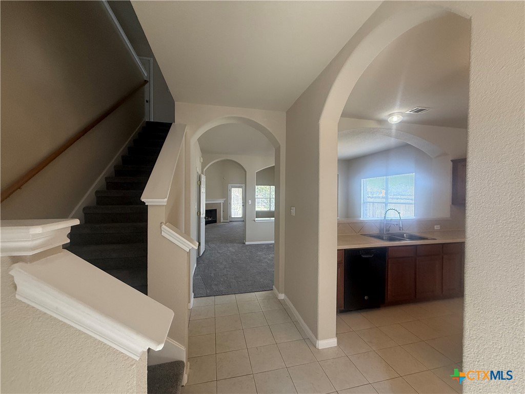 811 Shadow Creek Boulevard Property Photo 2