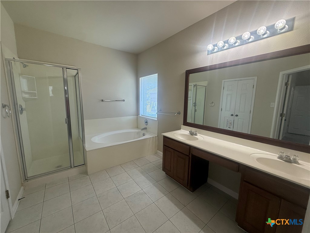 811 Shadow Creek Boulevard Property Photo 17