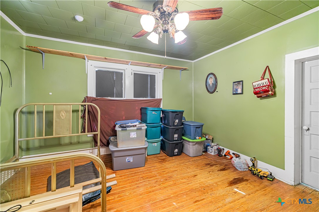 520 E First Street Property Photo 14