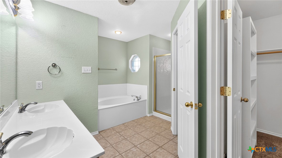 2005 Excel Drive Property Photo 12