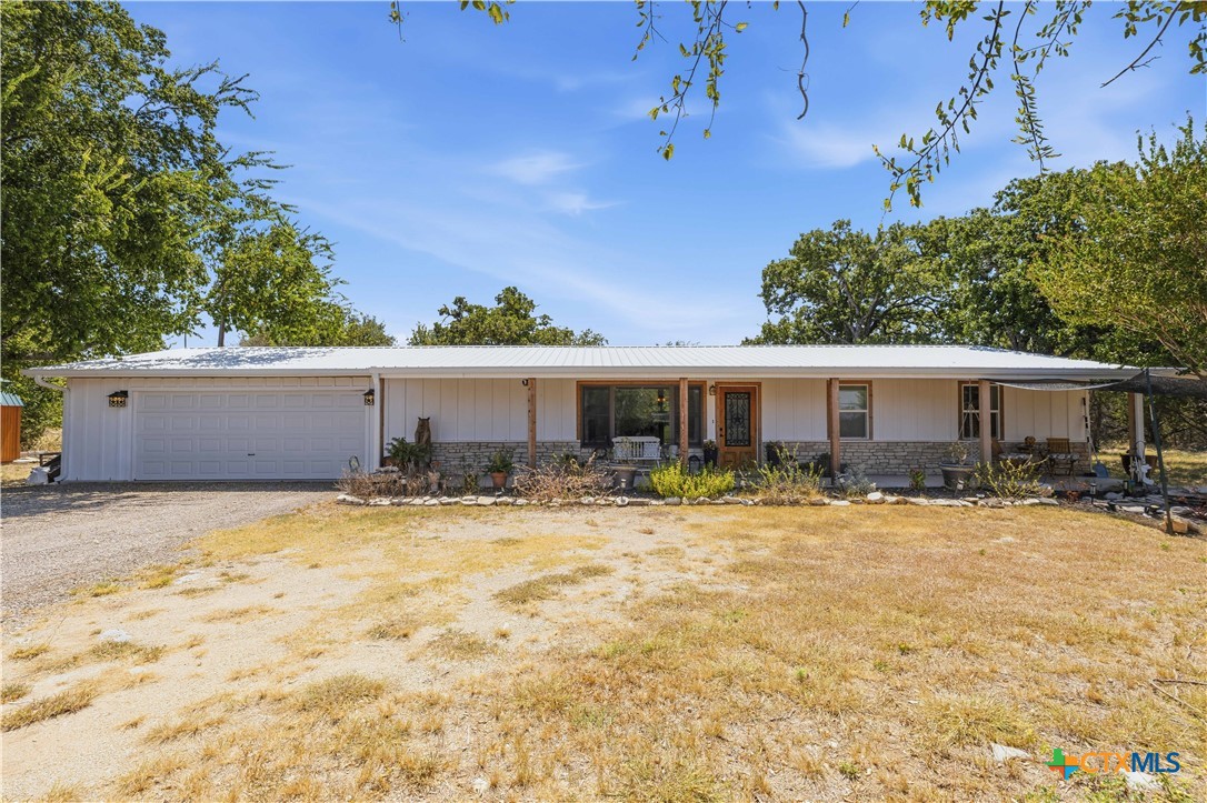 370 County Road 3106 Property Photo 1