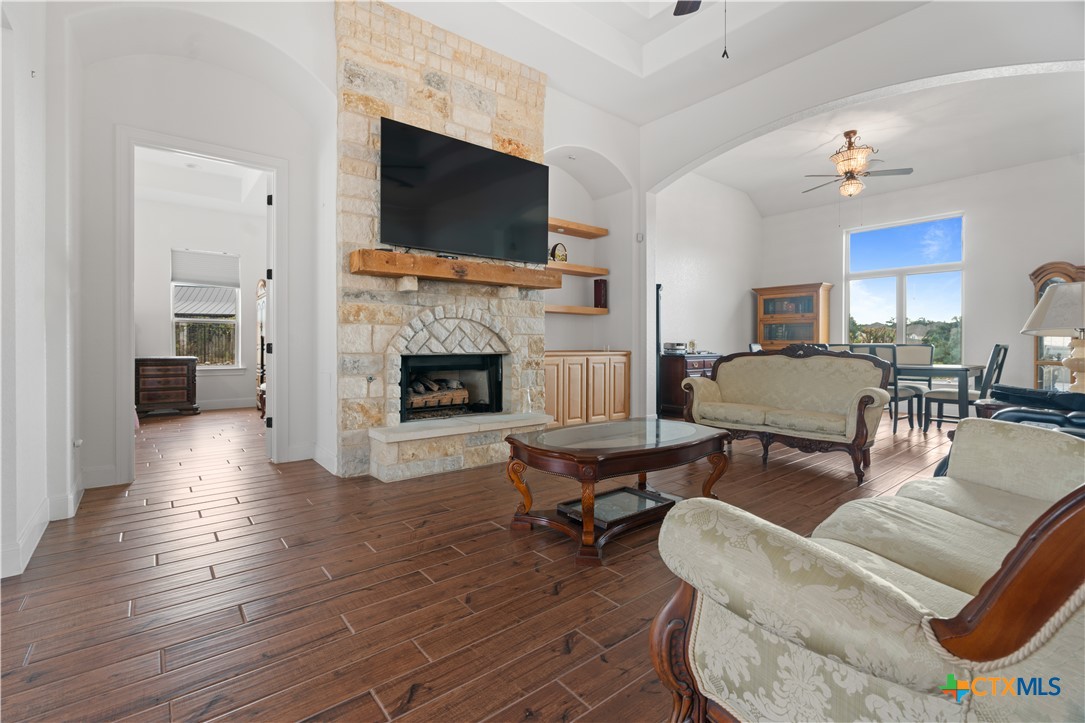 610 Battistrada Property Photo 15