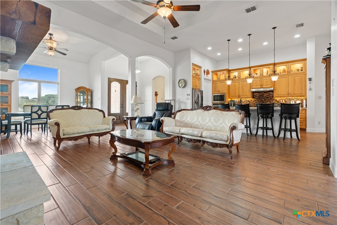 610 Battistrada Property Photo 32