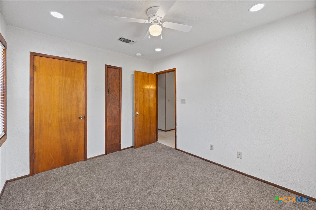 710 Courtney Street Property Photo 15