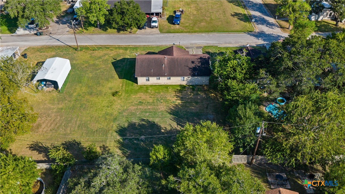 710 Courtney Street Property Photo 21