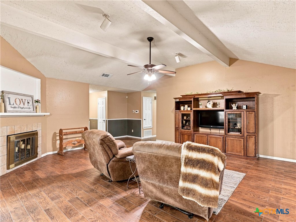 1509 Quail Run Road Property Photo 9