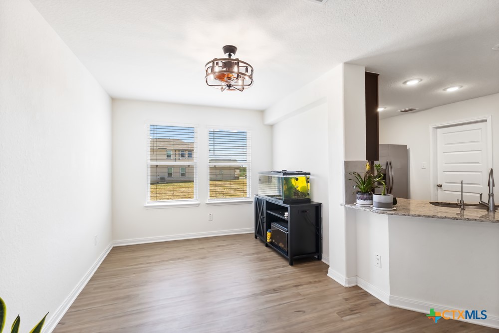11221 Hollinger Circle Property Photo 10