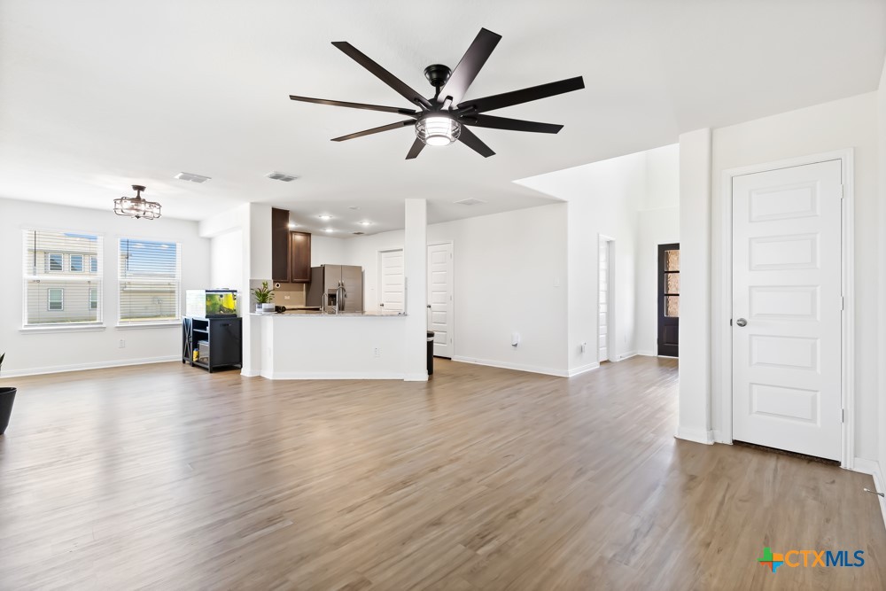 11221 Hollinger Circle Property Photo 12