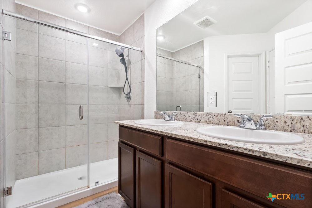11221 Hollinger Circle Property Photo 15