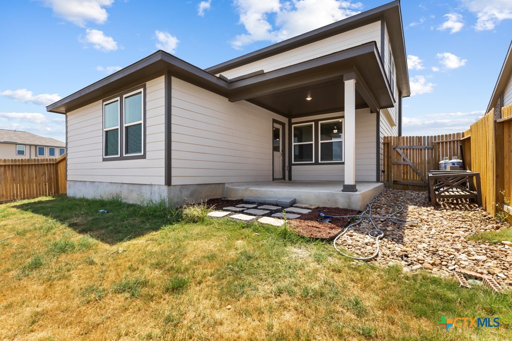 11221 Hollinger Circle Property Photo 24