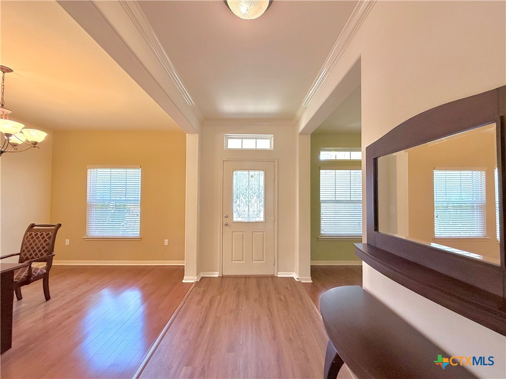 106 Heritage Oak Court Property Photo 3