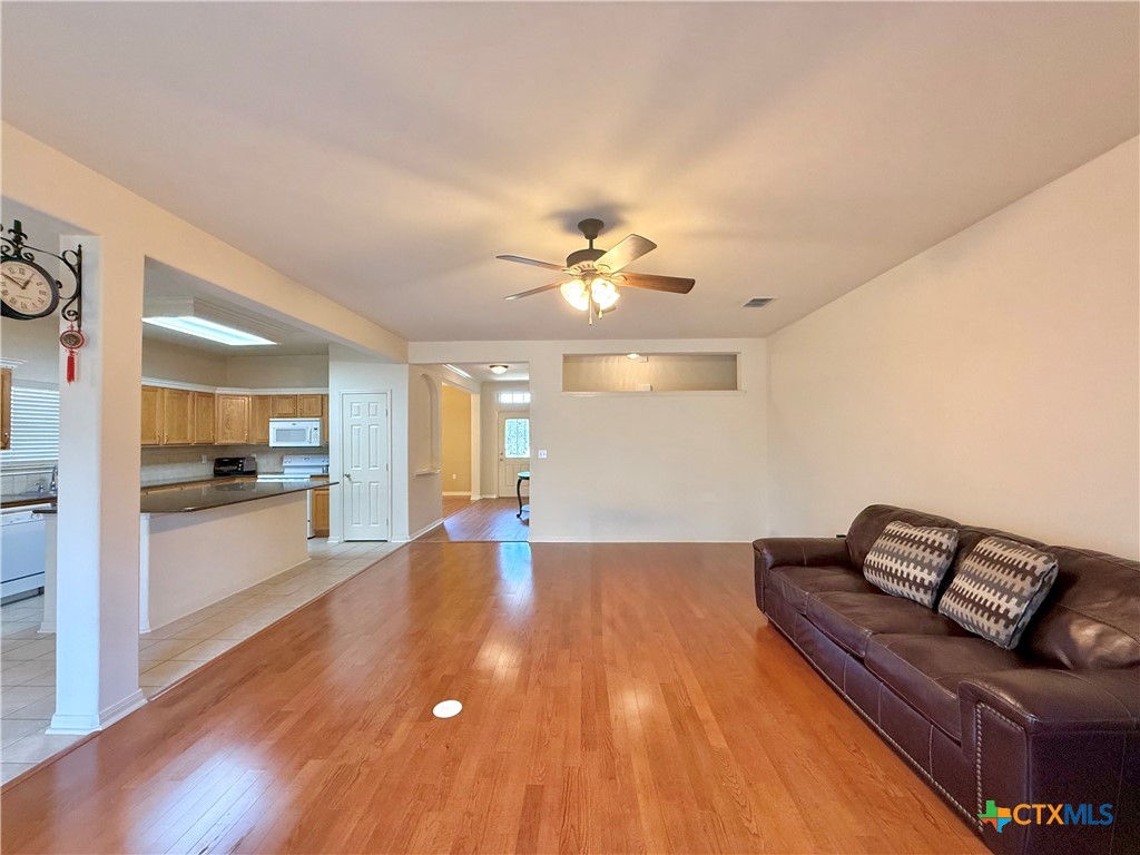 106 Heritage Oak Court Property Photo 6