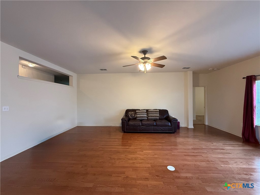 106 Heritage Oak Court Property Photo 7