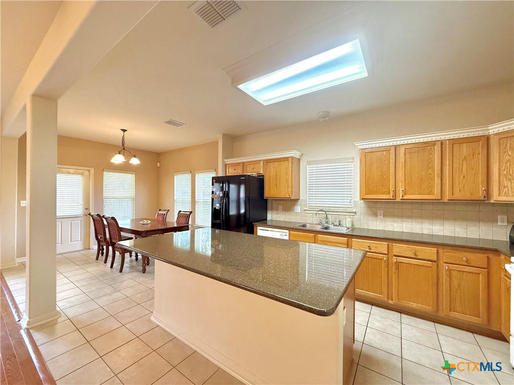 106 Heritage Oak Court Property Photo 12
