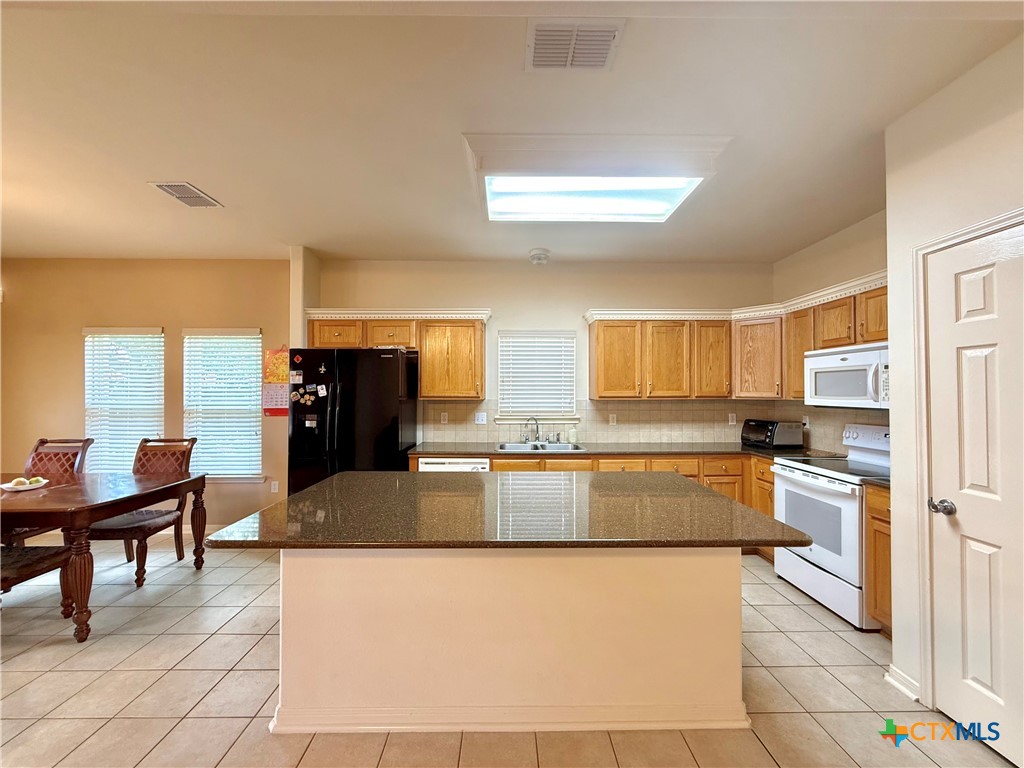 106 Heritage Oak Court Property Photo 13