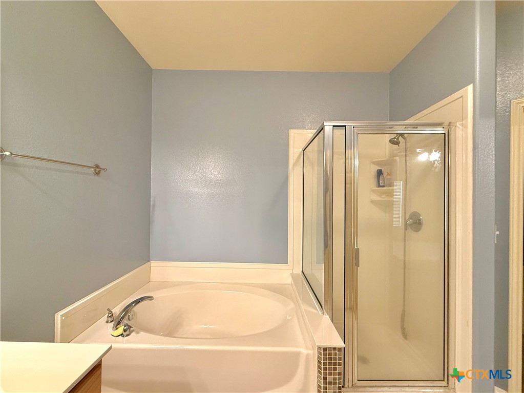 106 Heritage Oak Court Property Photo 21