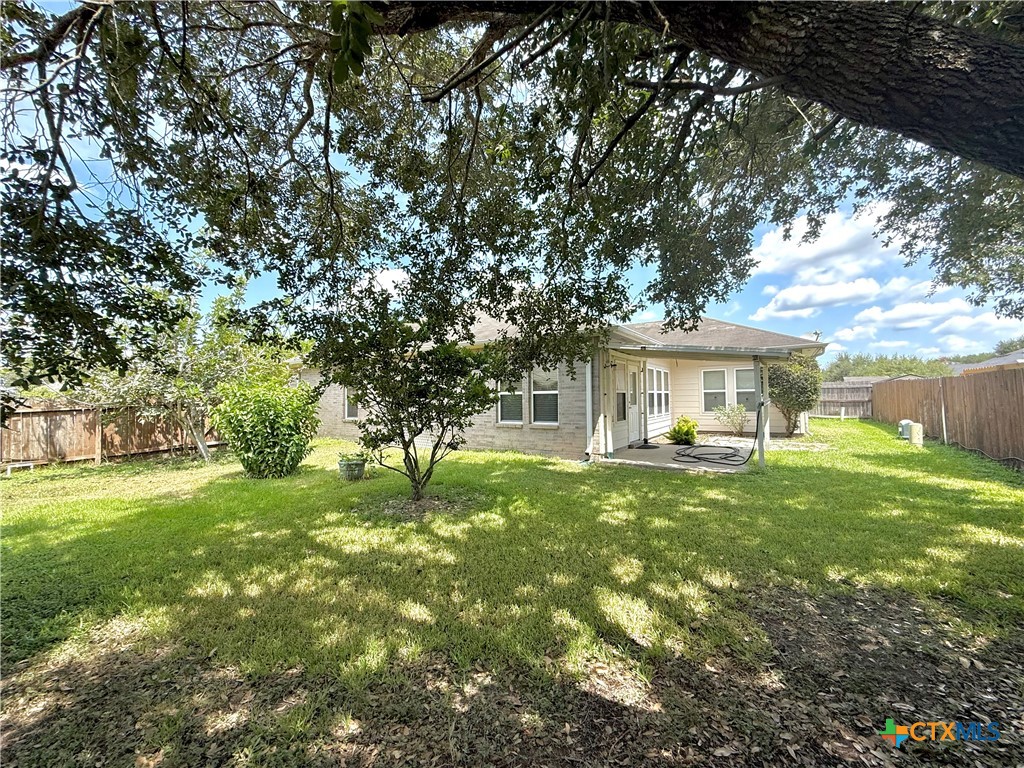 106 Heritage Oak Court Property Photo 33