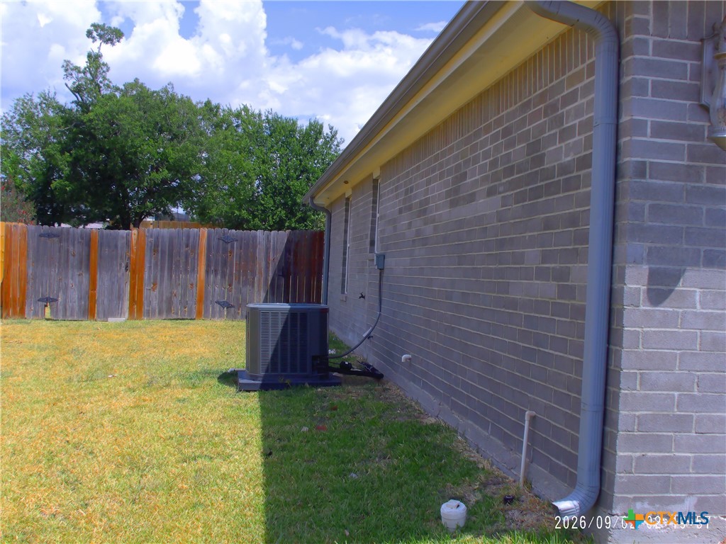 5105 Southern Crossing Drive Property Photo 5