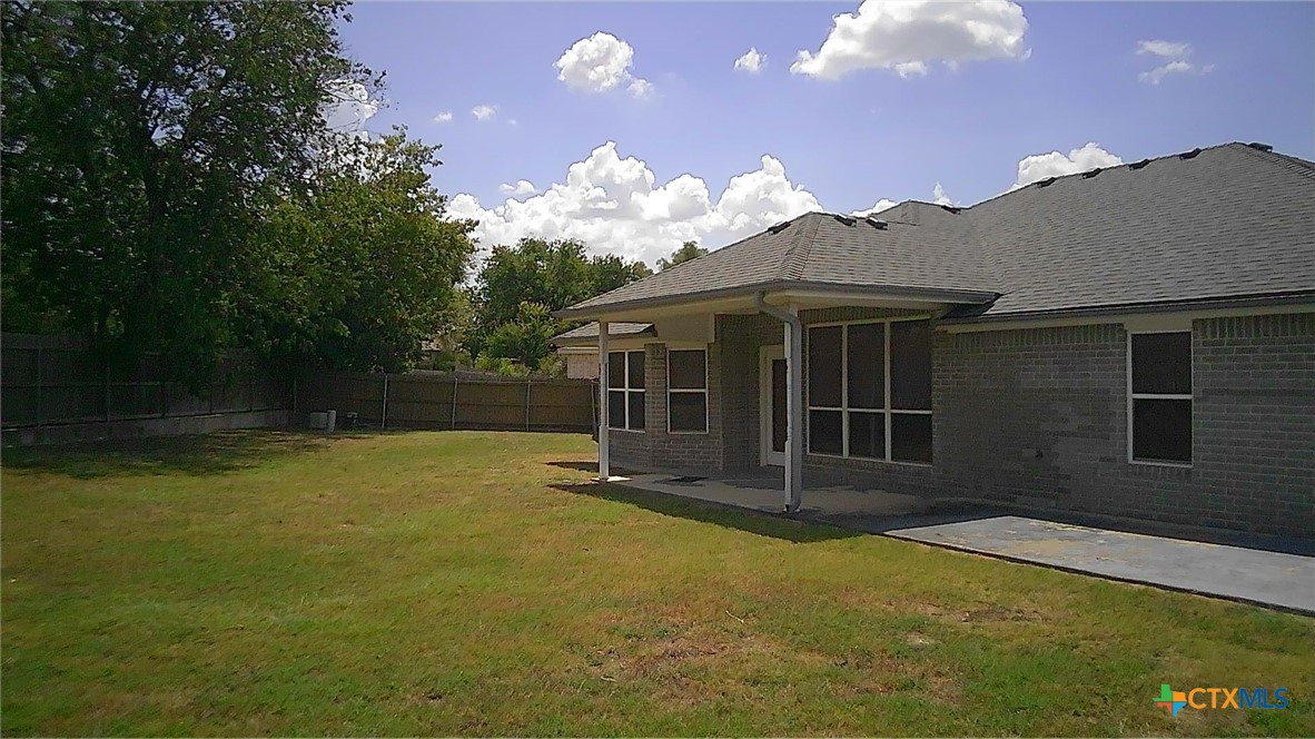 5105 Southern Crossing Drive Property Photo 8