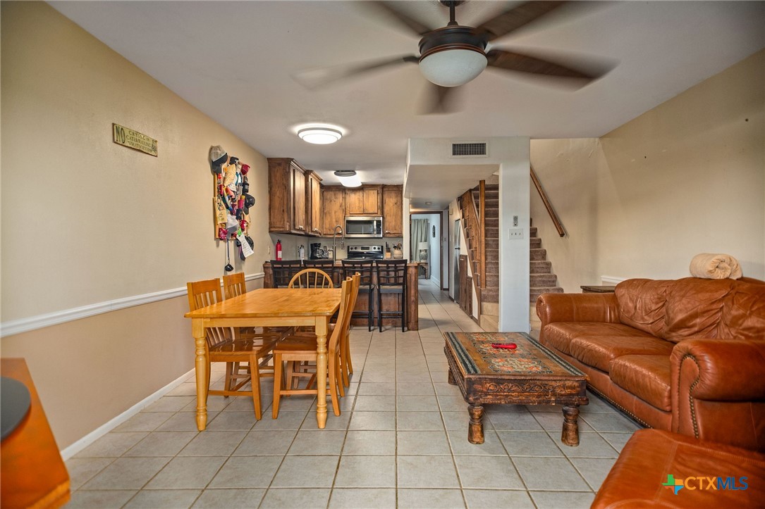 464 15th Street Property Photo 6