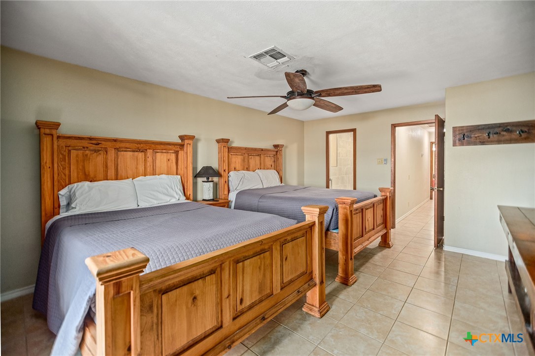 464 15th Street Property Photo 18