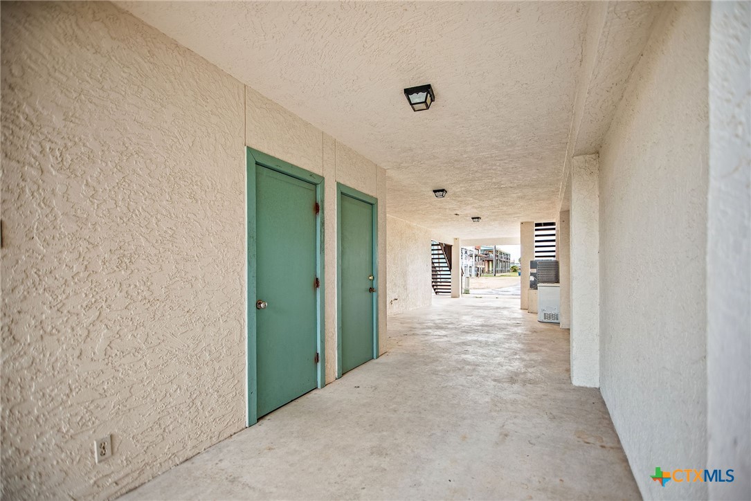 464 15th Street Property Photo 39