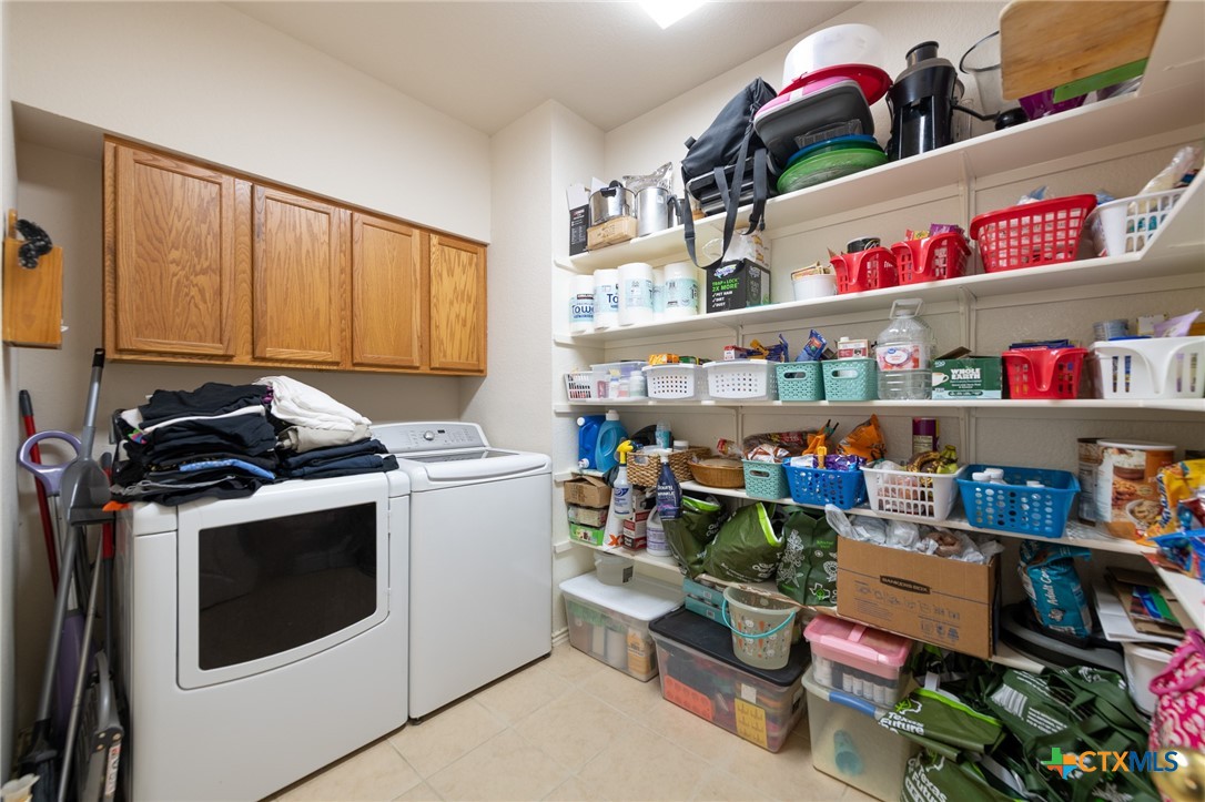 2909 Fleet Drive Property Photo 10