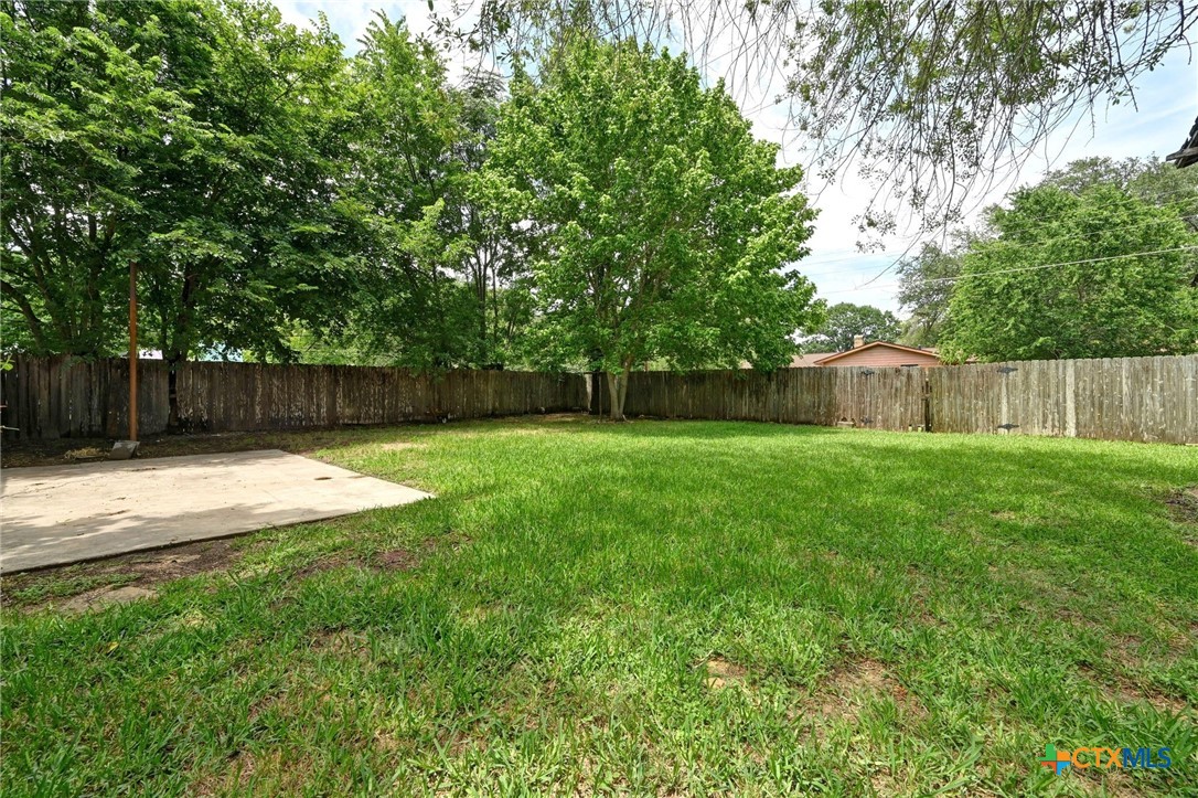 201 Hillcrest Drive Property Photo 20
