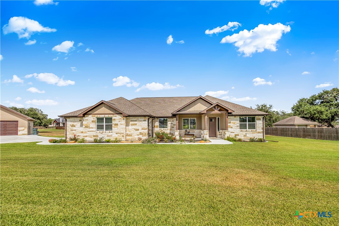 106 Laurel Oak Circle Property Photo 1