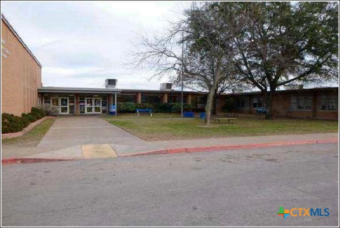 2200 Trimmier Road Property Photo 3
