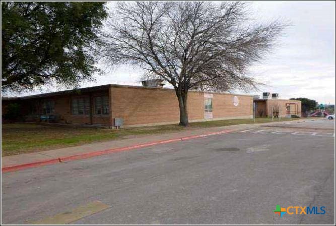 2200 Trimmier Road Property Photo 4