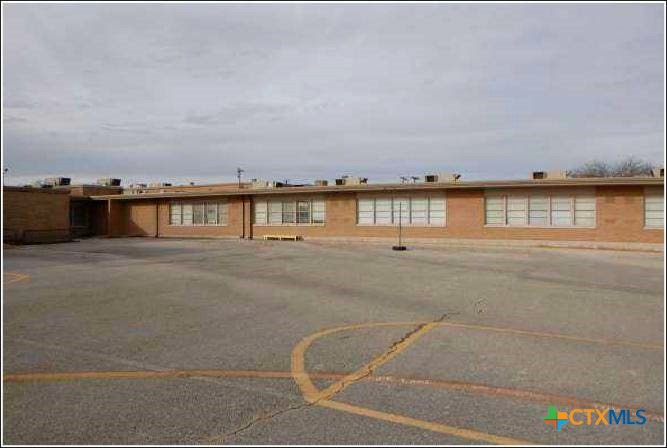 2200 Trimmier Road Property Photo 14