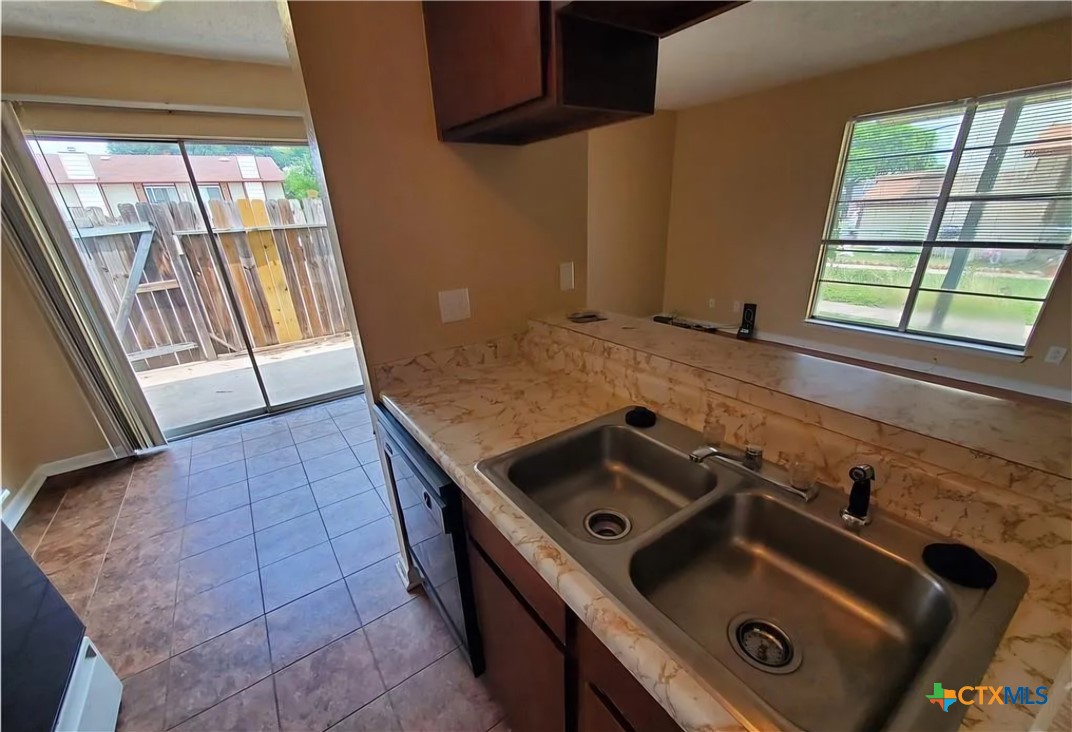 1308 Covey Lane A Property Photo 10