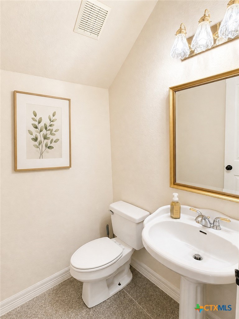 2317 Windsong Lane Property Photo 13