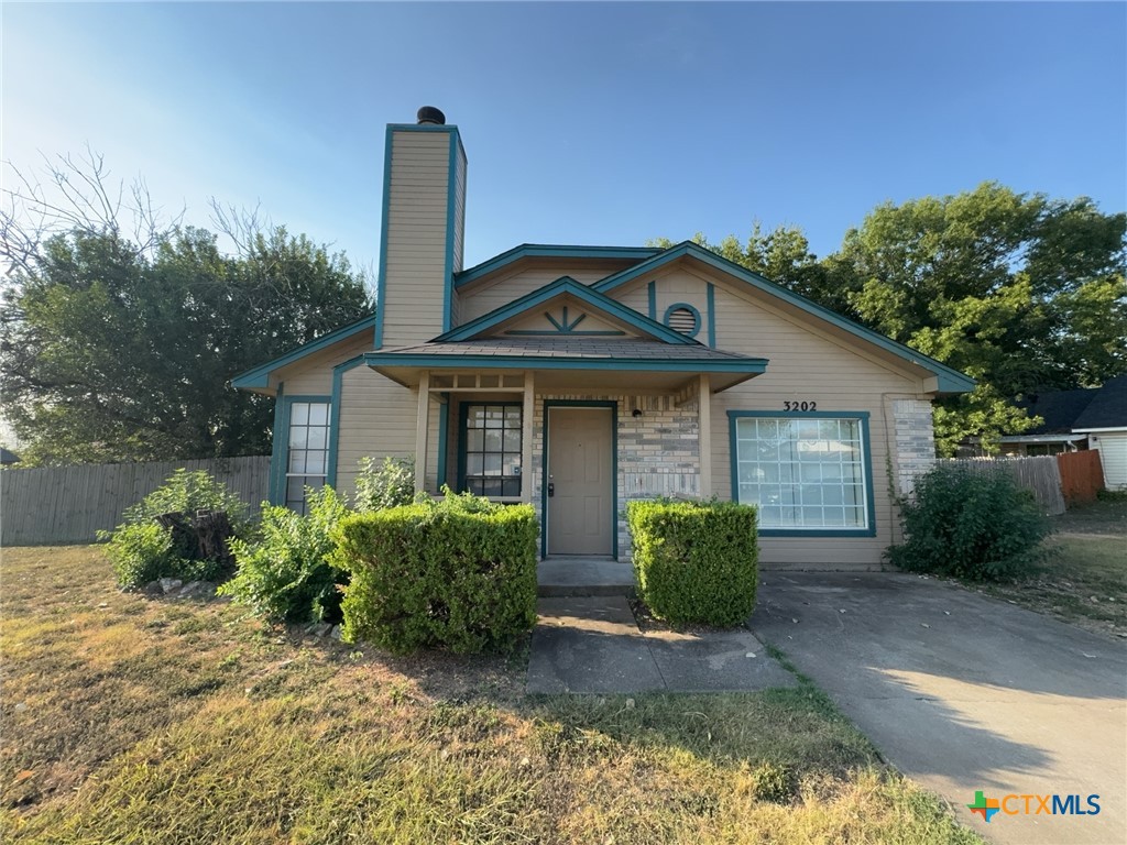 3202 Honeysuckle Drive Property Photo 1