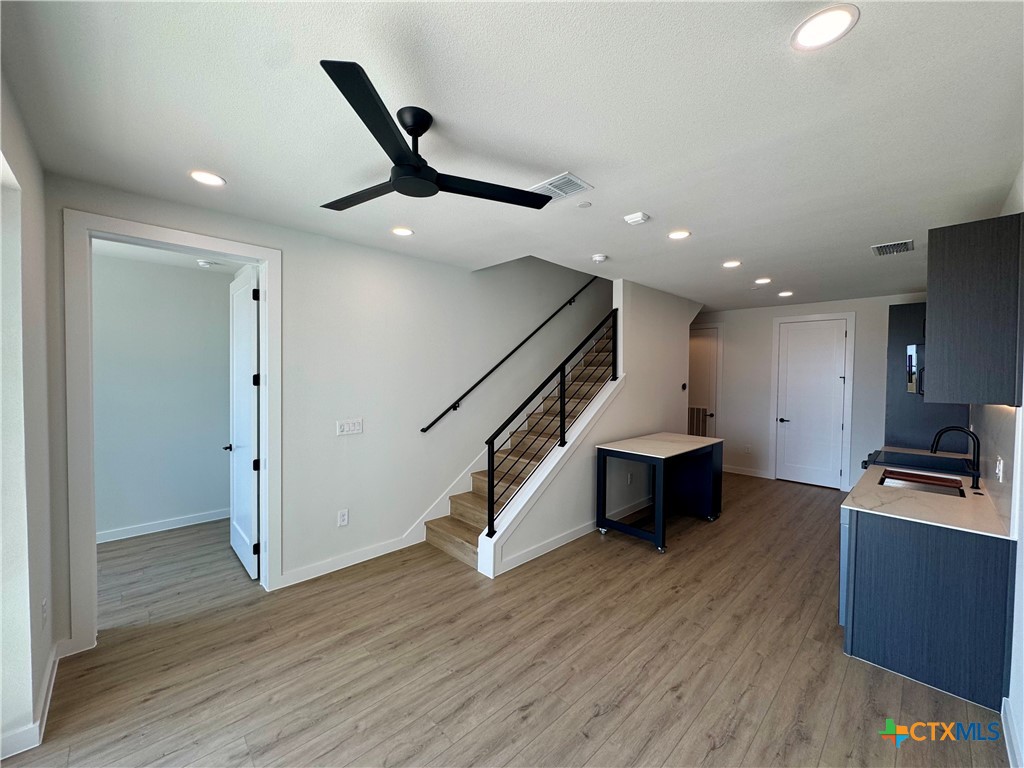 634 Central Parkway 1207 Property Photo 4
