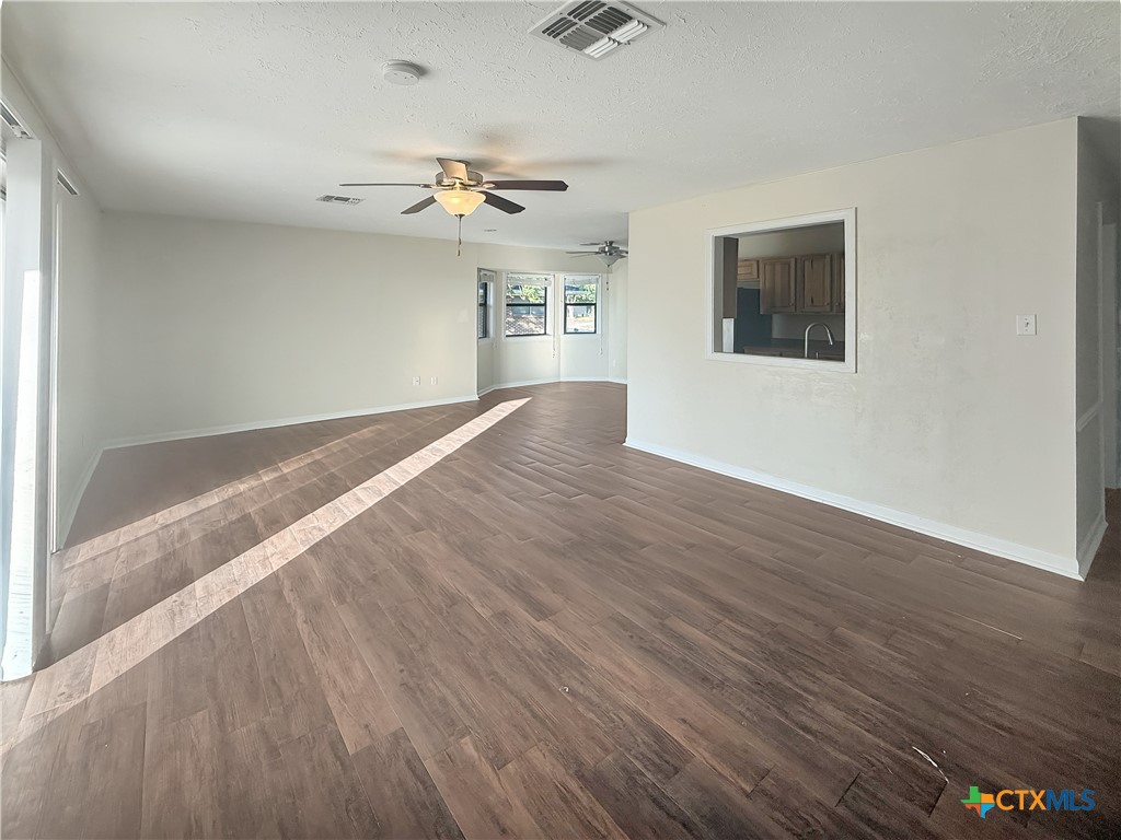 1712 Jackson Street Property Photo 4