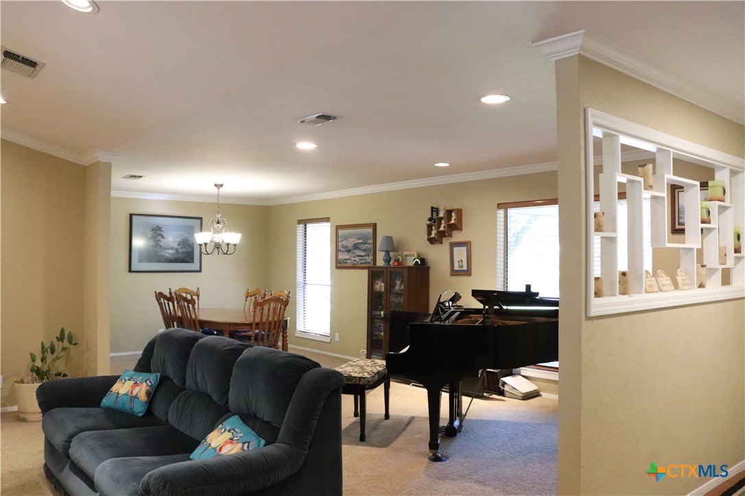2802 E Good Shepherd Drive Property Photo 3