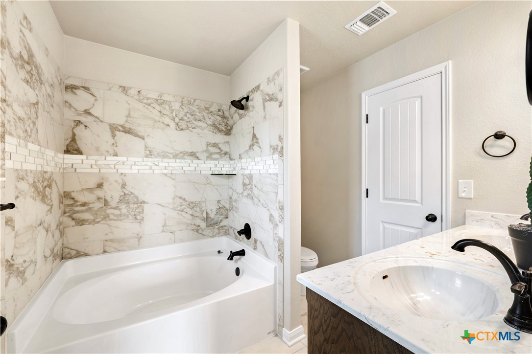 6005 Cactus Flower Lane Property Photo 7