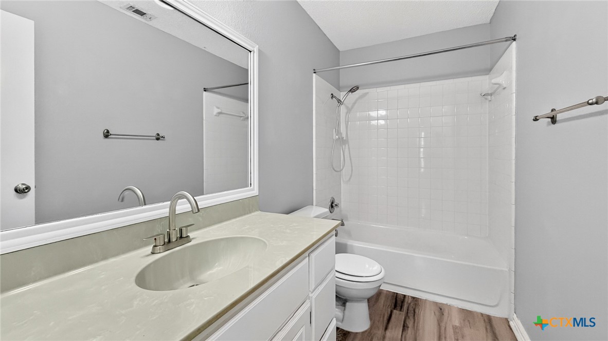 3202 Tom Lockett Drive Property Photo 10