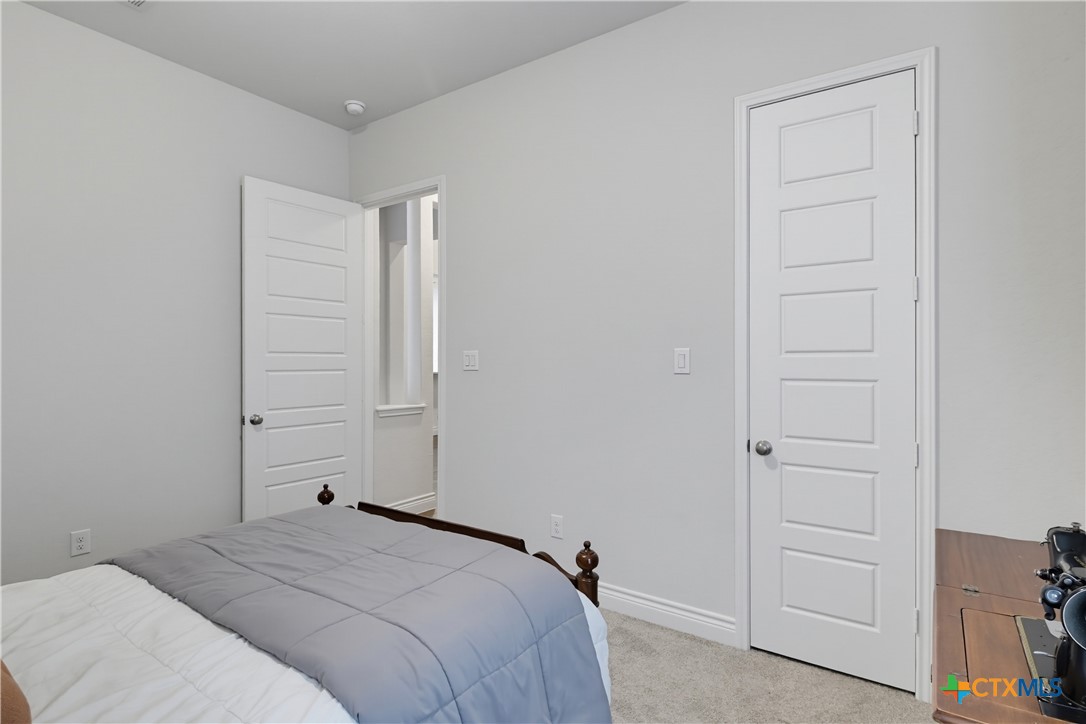 3120 Creek Ridge Street Property Photo 10