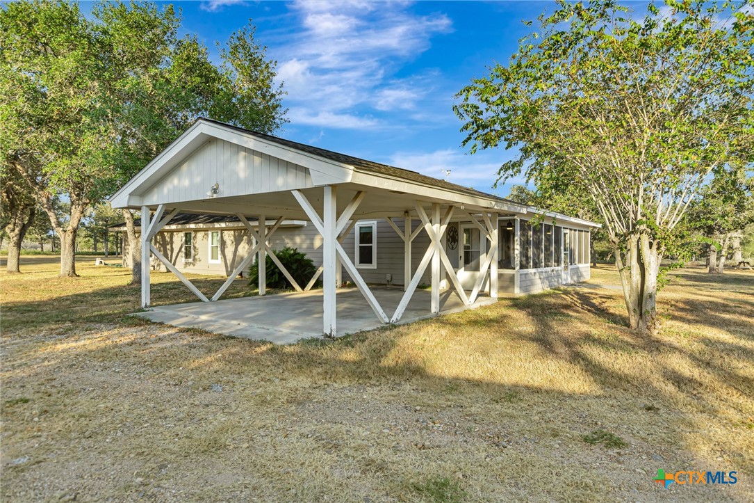 351 Sulphur Estates Rd Property Photo 2