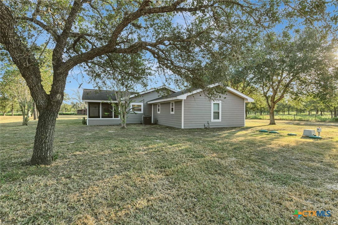 351 Sulphur Estates Rd Property Photo 6