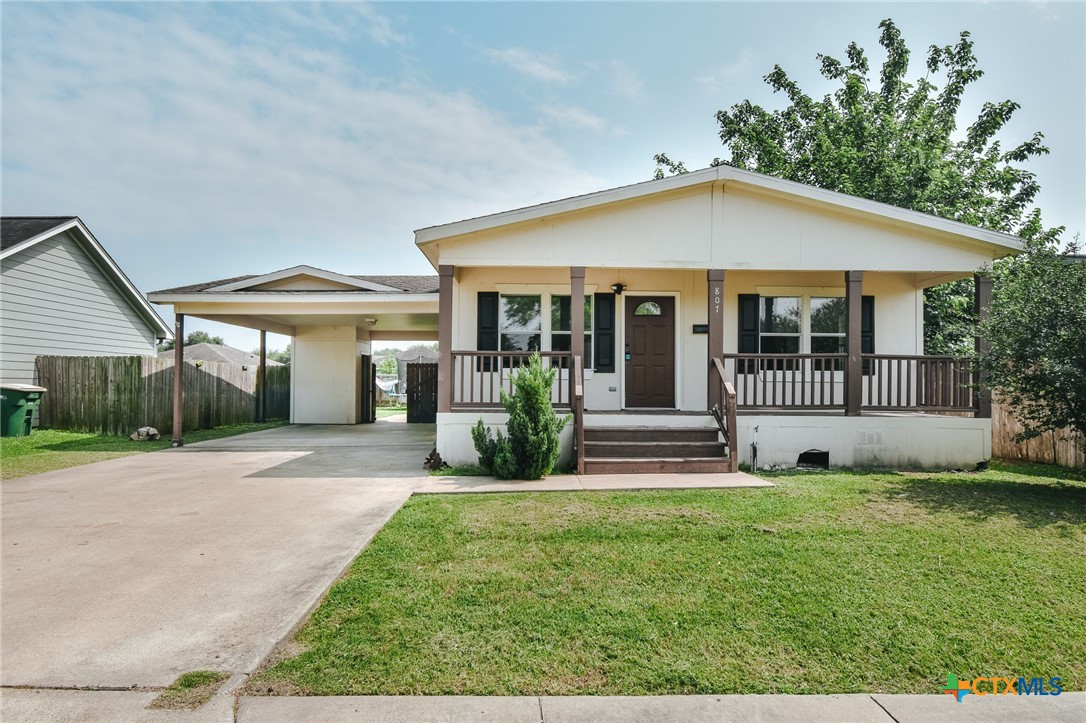 807 E Mesquite Lane Property Photo 1