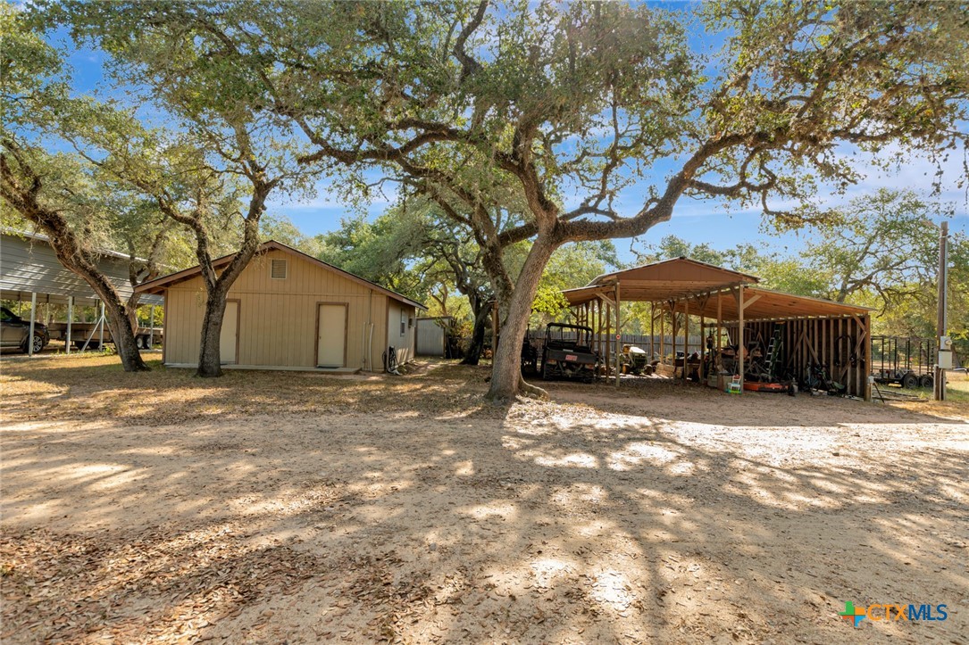 1079 Private Road 1051 Property Photo 25